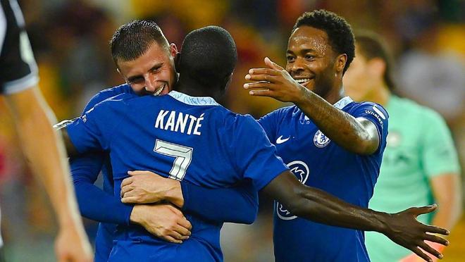 篮球湖人客场取胜，球迷直呼不容易