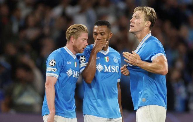 NBA：独行侠击败雄鹿 东契奇全场三双