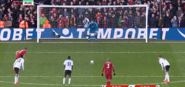 曼联在第15轮4-1大胜狼队，晋级英超第六，阿莫林有效发挥中场，布鲁诺、芒特等球员关键作用，助力球队提升排名。